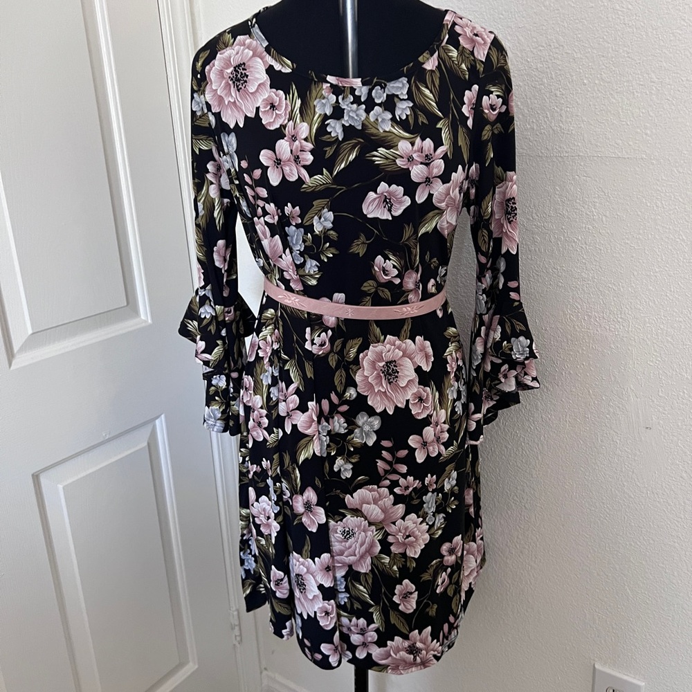 *30% OFF ANY 2 + ITEMS*   Floral Black and Pink Dress